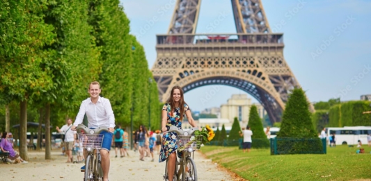 Andando de bicicleta na charmosa Paris. Todas as dicas